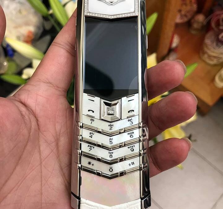 Vetu Signature S White Mother Of Pearl White Alligator Diamonds