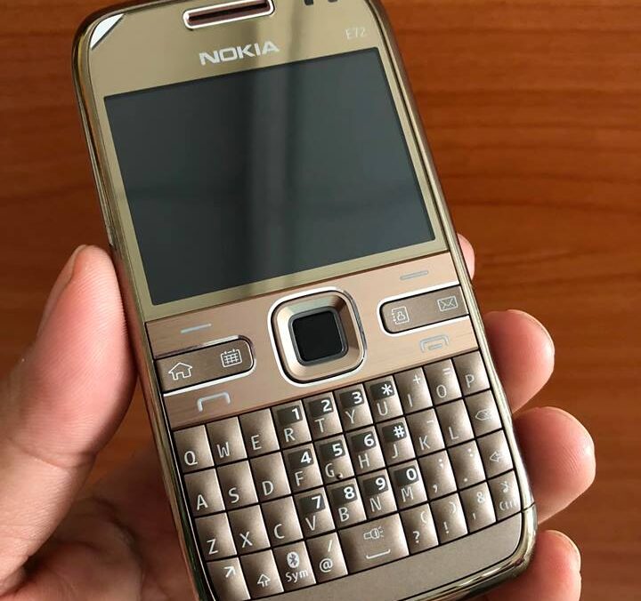 Nokia e72 Gold Chính Hãng