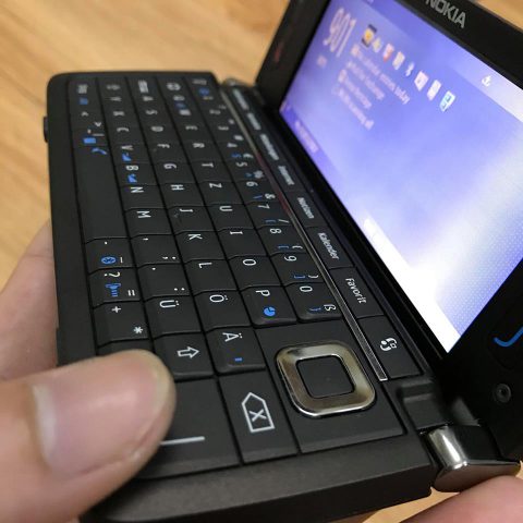 Nokia E90 Chính Hãng