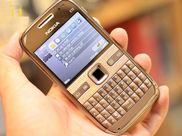 Nokia-E72-didongso-8